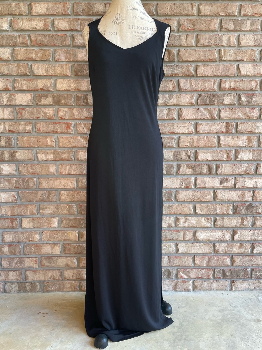 Joseph Ribkoff Sleek Sleeveless Classic Black V-Neck Maxi Dress